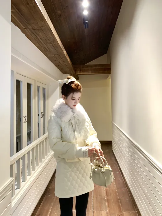 【芝士Cheese】千金黛尔 显瘦简约可调节腰身百搭棉服上衣+半裙套装