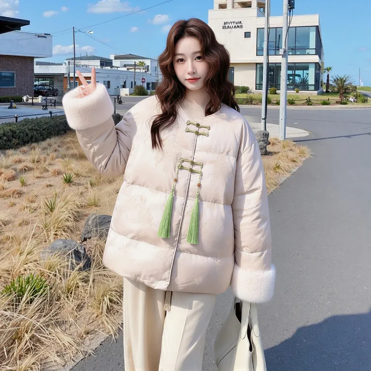 粉色新中式国风盘扣提花羽绒服女冬季新款高级感保暖90白鸭绒外套