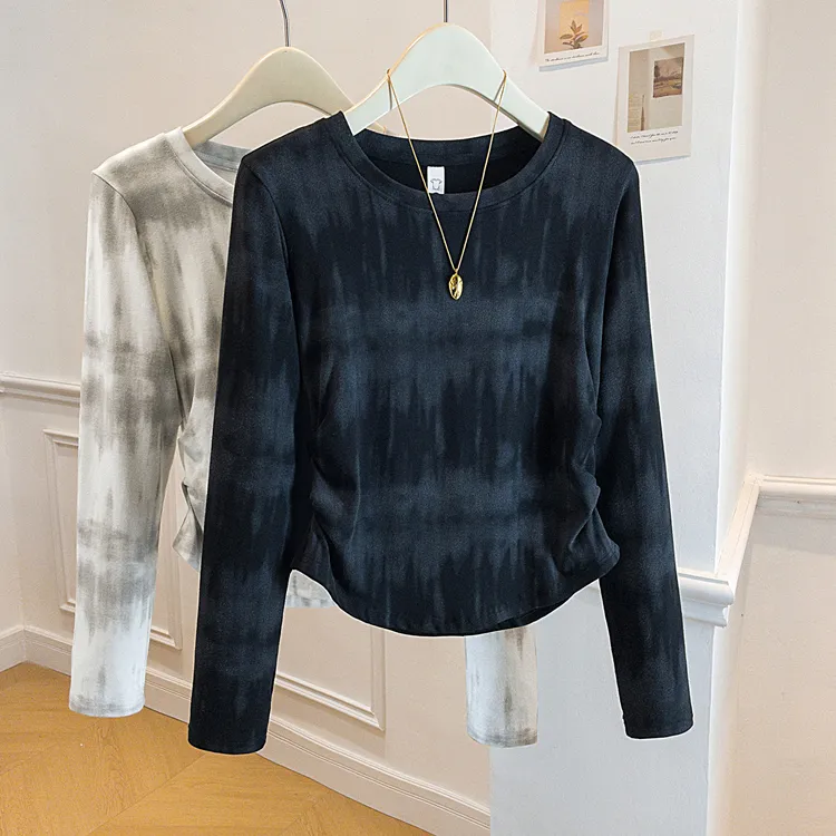秋装女款爆款2025女装微胖mm大码扎染显瘦修身新款长袖内搭打底衫