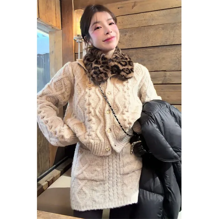 麻花纽扣针织开衫高腰半身裙两件套女2025秋冬季新款时尚百搭套装