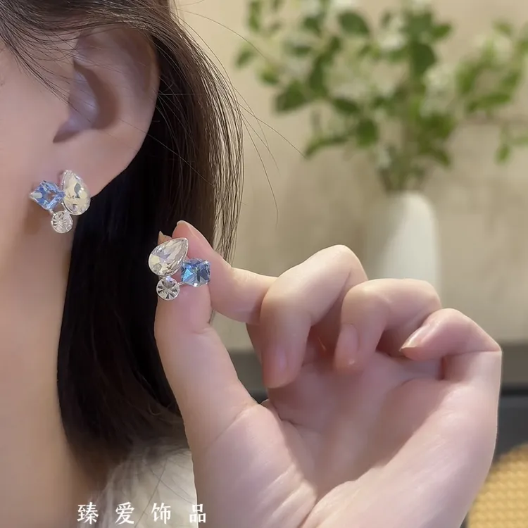 铜合金仿水晶耳饰 几何清透蓝色水滴耳钉耳饰时尚气质简约饰品