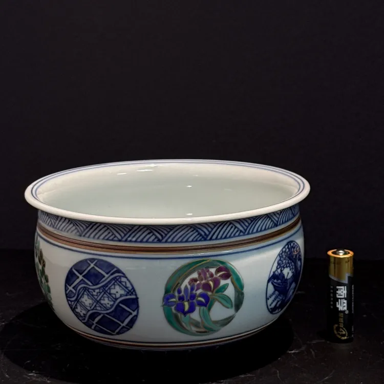 日本回流京烧德泉款，青花斗彩建水，精美手绘团花纹样