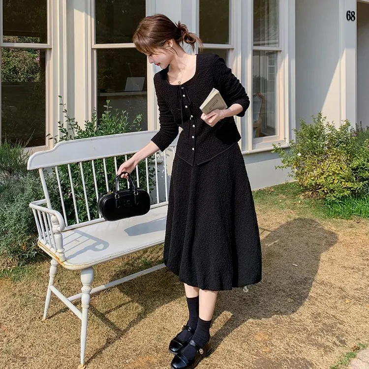 法式高级感时尚小香风外套女2025早春新款气质小黑裙半身裙两件套