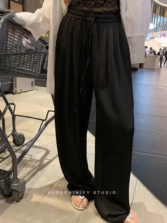 2025年断面料裤子。