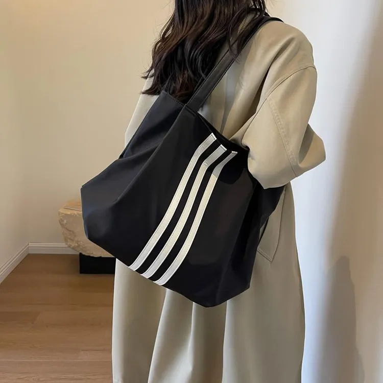 大容量牛津布慵懒风防水2025新款外出包包时尚上课百搭短途旅行包