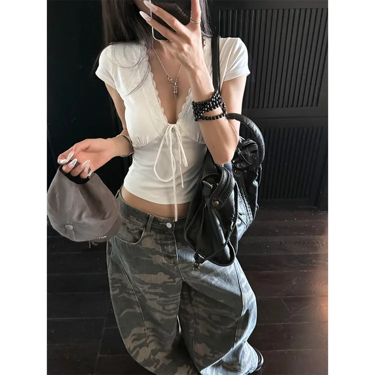 白色系带蕾丝边纯欲风T恤上衣迷彩工装牛仔裤宽松阔腿休闲裤子女