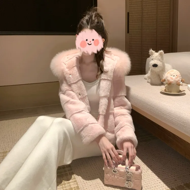 人造皮草 2025冬季新款定染连帽环保仿貂皮草氛围感毛毛外套女