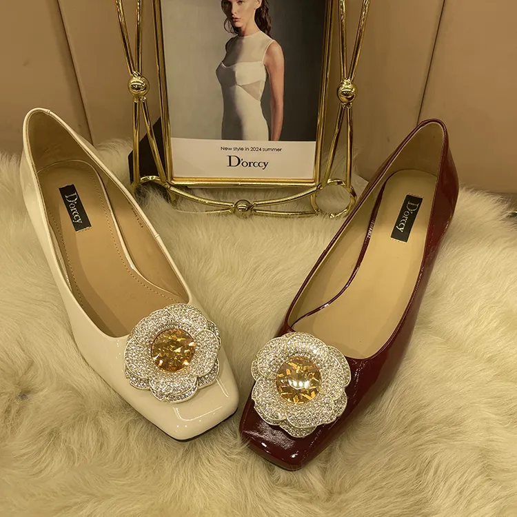 迪奥希2025春夏季新款粗跟方头百搭时装女鞋时尚气质浅口高跟漆皮