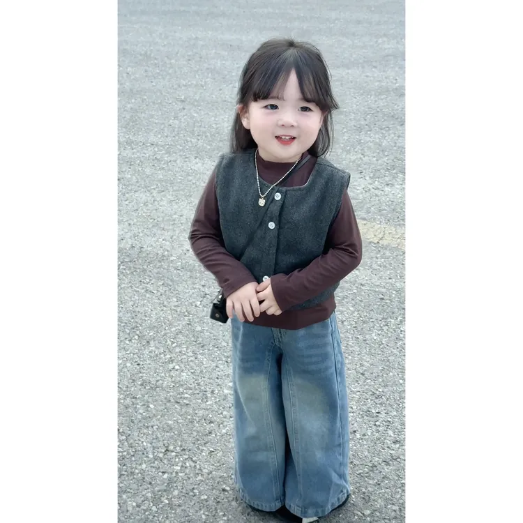 韩版女童春秋季套装25款女宝洋气色长袖上衣灰色马甲牛仔阔腿裤
