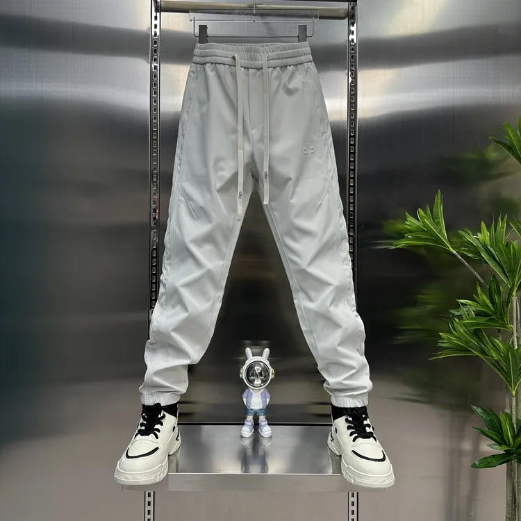 新款秋冬男款防寒男士休闲裤亲肤卫裤运动加绒加厚男装束脚裤