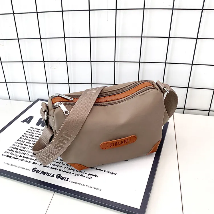 女式新款小包包女牛津布百搭单肩斜挎月牙包尼龙防水通勤手机女包