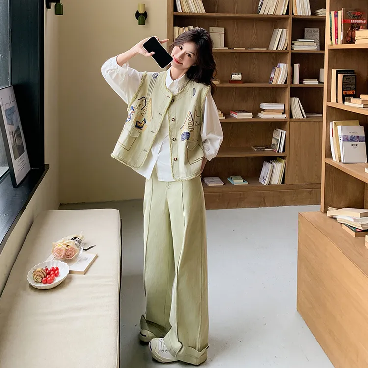 高级感刺绣牛仔马甲衬衫套装女装早秋慵懒风时尚显瘦阔腿裤三件套