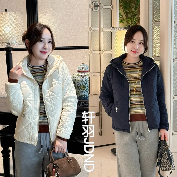 JDND轩羽【蜜蜂棉服】羊毛刺绣连帽休闲棉服外套XY25605