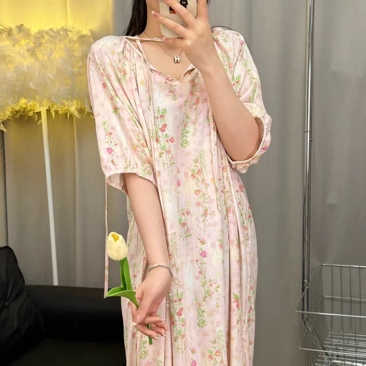  夏季薄款透气年轻人棉绸睡裙女宽松人造棉居家外穿过膝连衣裙子