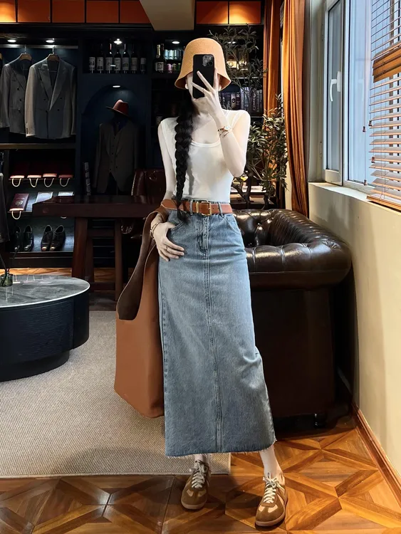 【精致御姐】法式气质优雅白色吊带上衣搭配高腰直筒牛仔半身裙套装