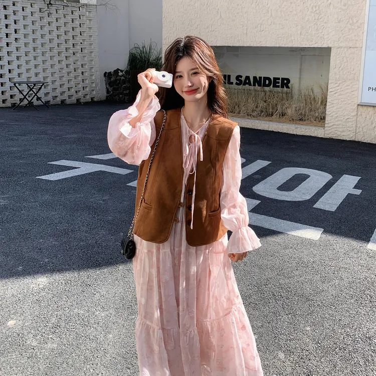 粉色法式连衣裙套装女2025早秋流行穿搭麂皮绒马甲印花长裙两件套