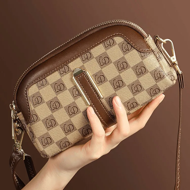 夏季新款小包包轻奢风手拿百搭单肩斜挎小包包女款爆款2025新款