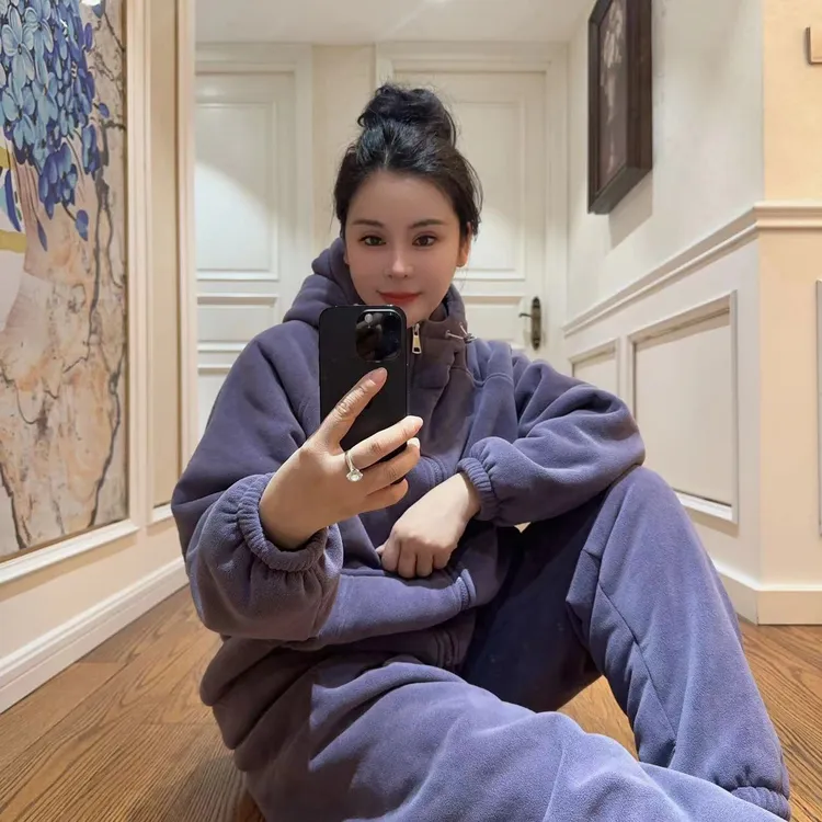 冬季海豚绒女保暖连帽加绒加厚奥利绒休闲宽松可外穿家居服套装