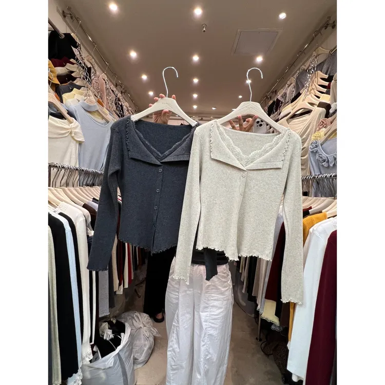 2026春秋新款法式温柔风木耳边翻领针织开衫女蕾丝拼接毛衣I6-57