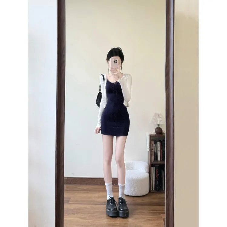 MARIE.COCO辣妹纯欲风性感修身吊带包臀裙搭配时尚白色外衫套装潮