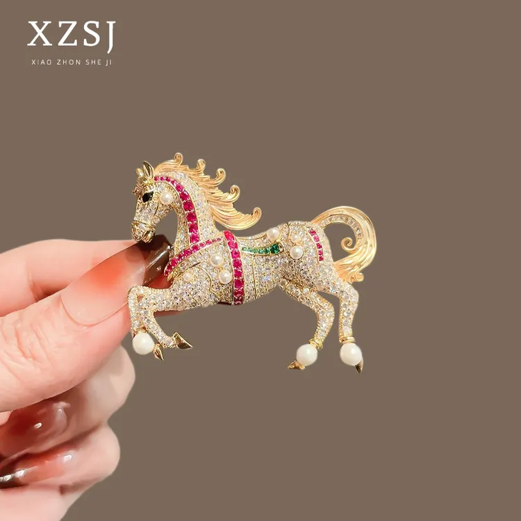 铜锆石胸针 马到成功 复古国风生肖马别针女高档轻奢新款大衣胸花