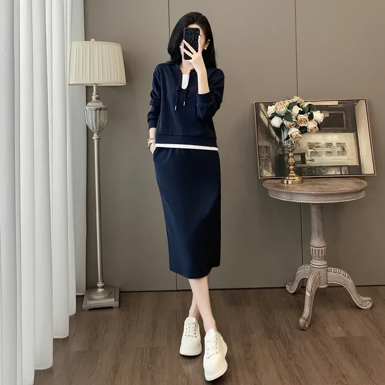 秋装女款爆款2025新款显瘦洋气休闲时尚假两件卫衣半身裙两件套装