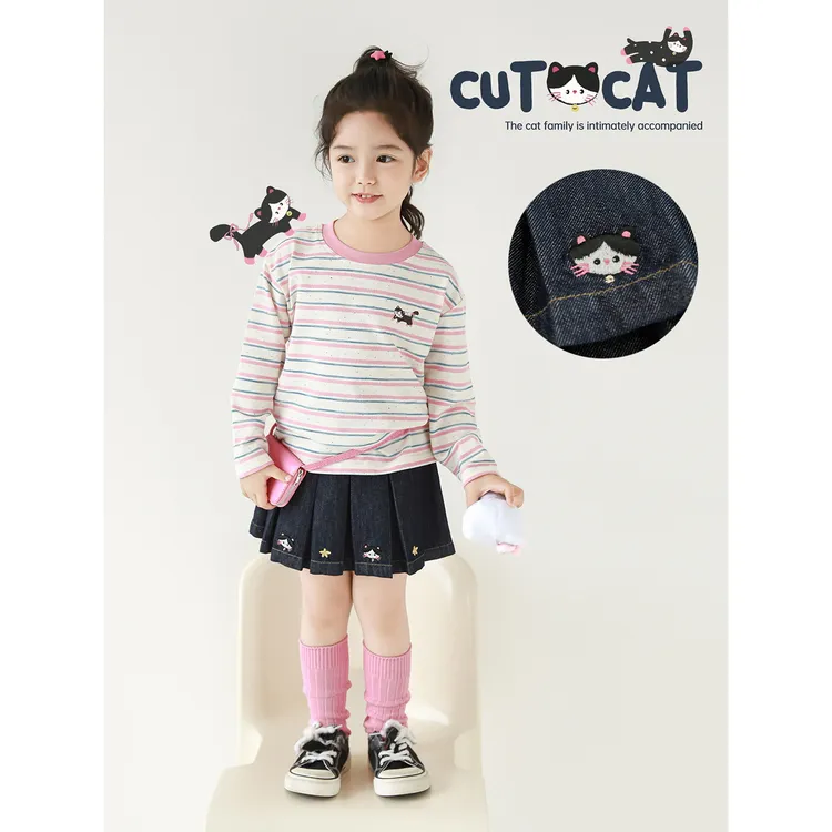 幼悠女童校园系列秋撞色彩点条纹T恤猫咪刺绣牛仔外套多件套Q4488