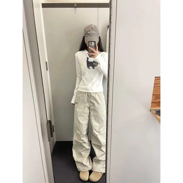 白色正肩长袖t恤女2025新款早秋内搭打底衫修身显瘦甜辣妹小上衣