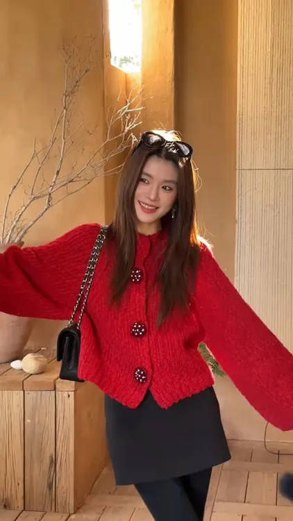 高奢温柔优雅气质招财红色软糯经典老钱开衫女复古慵懒洋气风毛衣