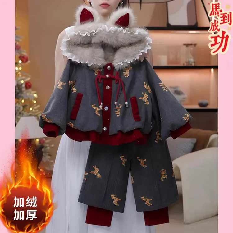 女童马年套装加绒卡通外套阔腿裤冬装2025新款刺绣派克服拜年服潮