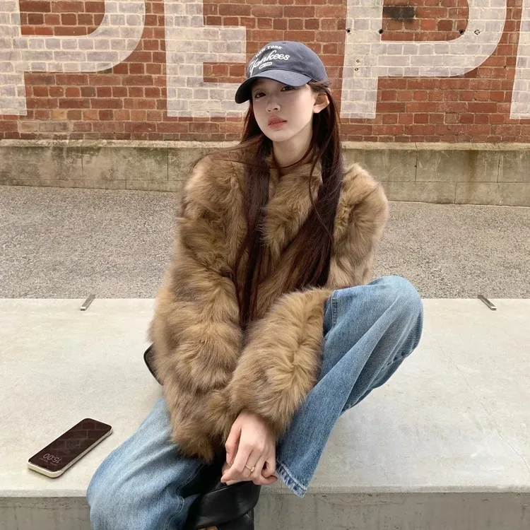 霜华映月毛毛坎毛晕染霜色V领短款仿狐狸毛皮草外套女加厚款保暖