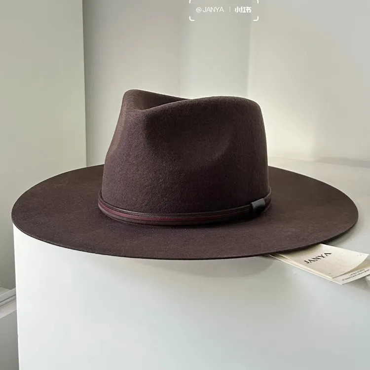 欧美跨境热销时尚复古棕色皮带男女羊毛宽檐爵士帽保暖费朵拉礼帽