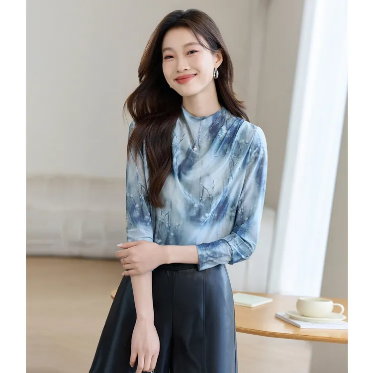 中国风水墨渲染印花上衣2025春季新款百搭打底衫女大码女装