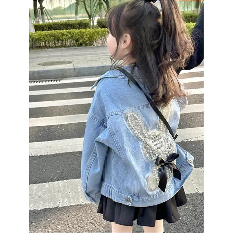 女童牛仔外套新款春秋儿童洋气兔子牛仔上衣宝宝休闲百搭外衣