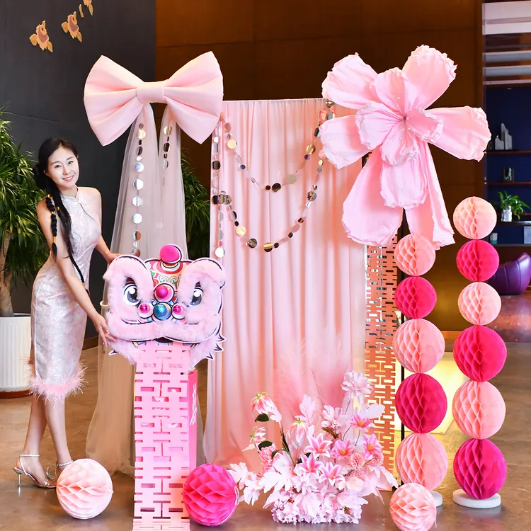 婚房布置结婚新房女方婚礼订婚宴醒狮装饰客厅氛围感背景拍照套装