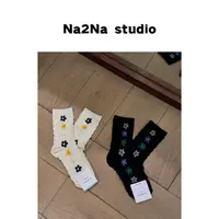 Na2na 东大门 小花中筒袜（No退换）