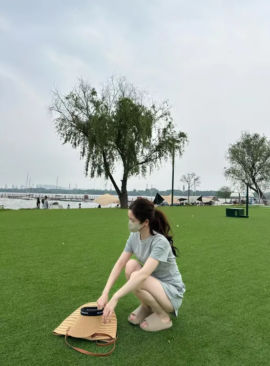 2025夏季新款小个子简约慵懒休闲运动短袖T恤女上衣半身裙两件套