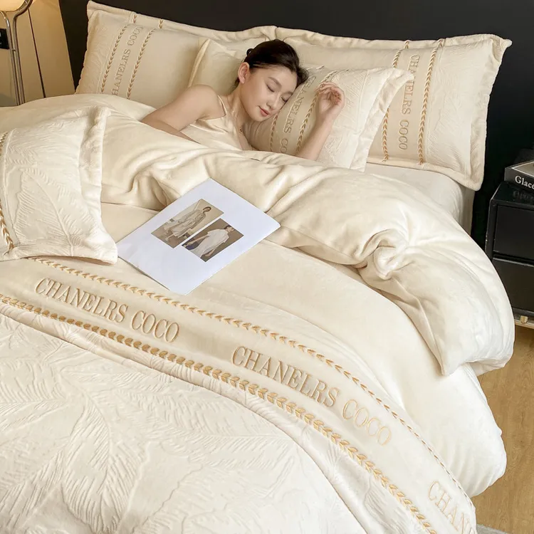 冬季婴儿级A类 牛奶绒四件套双面特厚珊瑚绒刺绣被套保暖床上用品