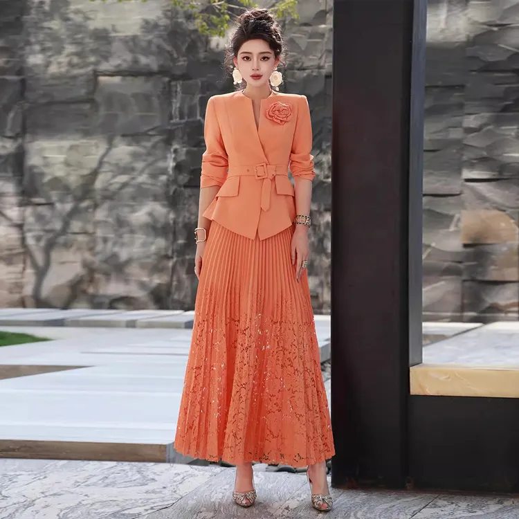 早春通勤职业装2025新款小众设计套装花朵腰带西服蕾丝裙四件套女