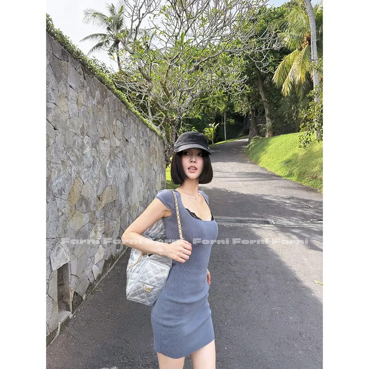 FORNI 花瓶裙 lady感迷人线条收腰方领修身包臀针织连衣裙