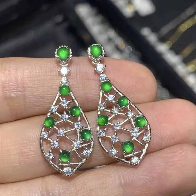 925银耳饰 爆款新款S925银镶嵌天然A货高冰满绿蛋面扇形耳钉耳坠