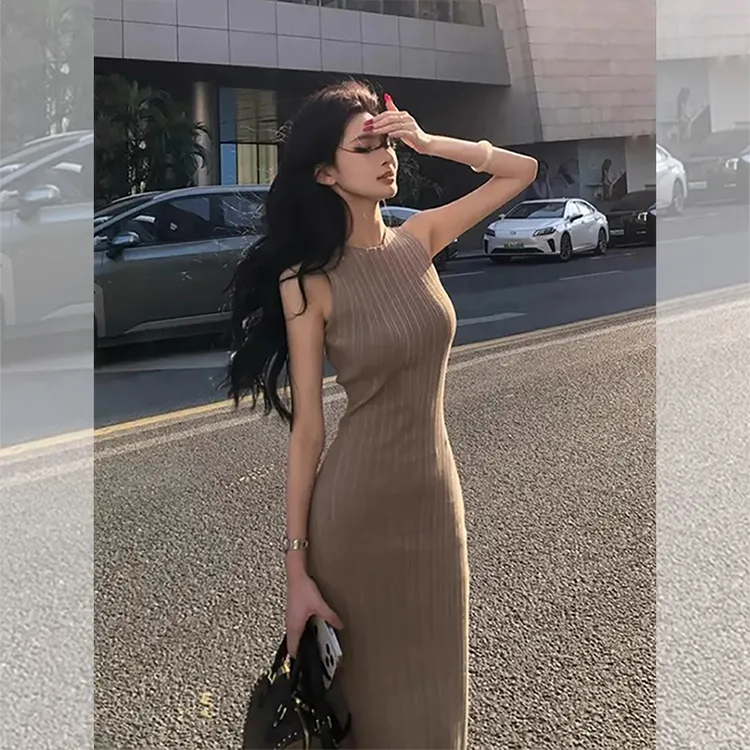 温柔风收腰冰丝针织无袖背心连衣裙女法式气质开叉包臀裙紧身长裙