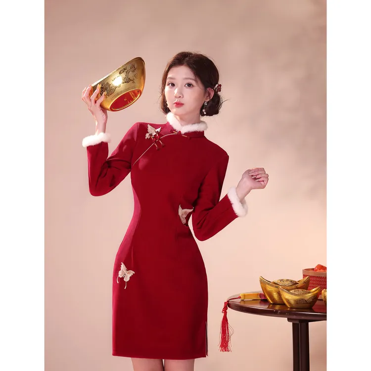 2025冬季新款加厚年轻款少女短款旗袍连衣裙小个子红色复古拜年服