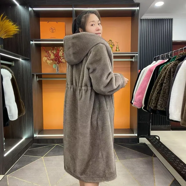 新款连帽貂绒过膝长款大码女款时尚气质宽松中长款带帽冬季外套