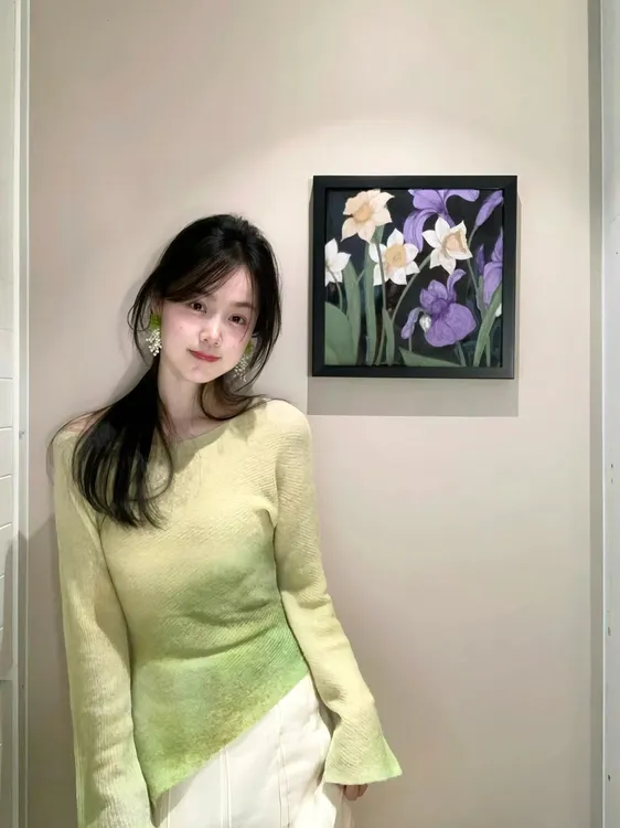 2025早春新款小众渐变色斜摆上衣百搭洋气减龄绝美显瘦半身裙套装