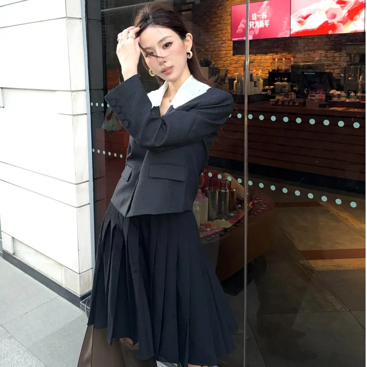 韩系学院风气质高级感短款外套上衣冬季2026新款开叉半身裙子套装