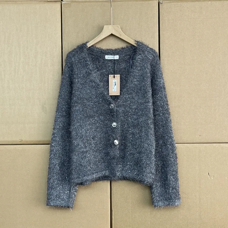 外贸沅货！！尔兰单！软糯舒适氛围感V领排扣开衫垂感毛衣女短外套女