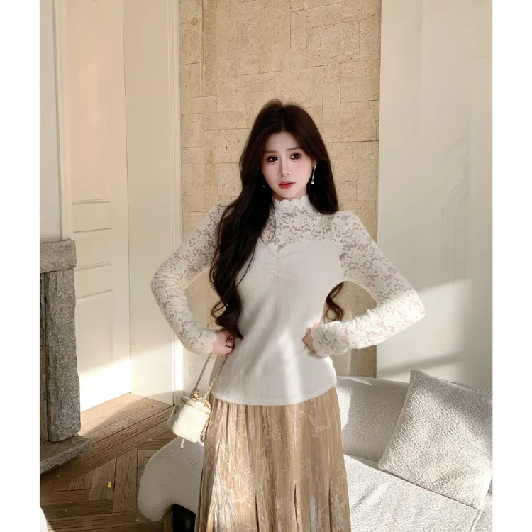 李潇洒【白蔷薇】微胖宫廷风镂空蕾丝衫秋冬半高领修身加厚打底