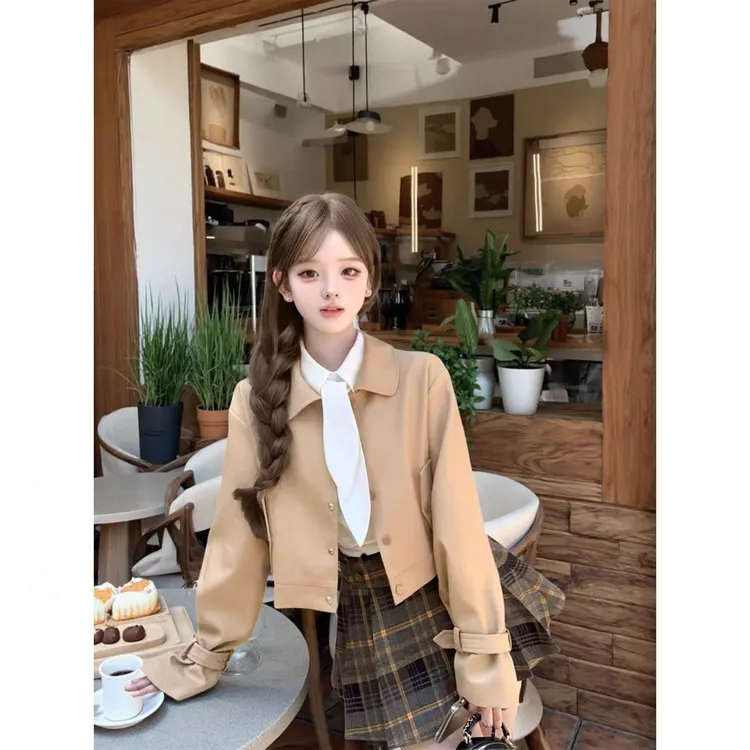 老钱风松弛感女装贵气短款风衣兔耳朵白衬衫格子百褶裙套装秋季