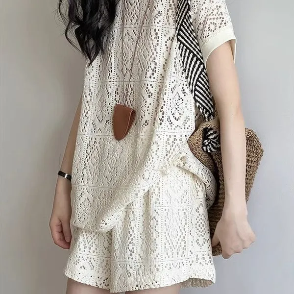 夏季新款韩范休闲宽松镂空套装设计感圆领T恤+高腰短裤时尚洋气款